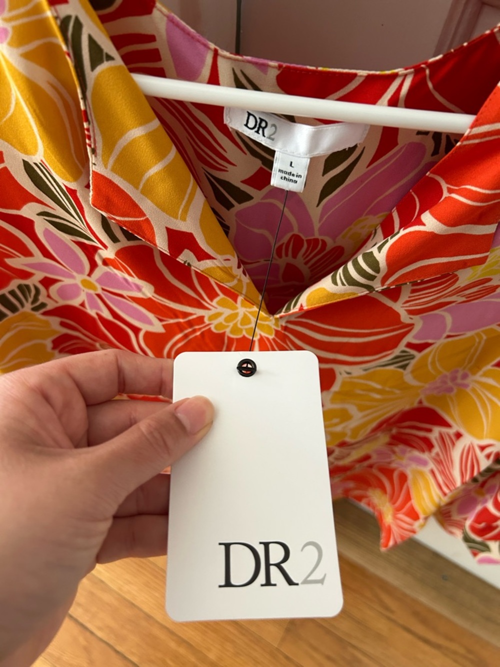 NWT DR2 Floral V-Neck Blouse in Red, Yellow & Pink - Picture 3 of 3